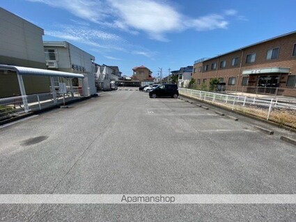 レオパレスユアーズⅡ[1K/22.7m2]の駐車場