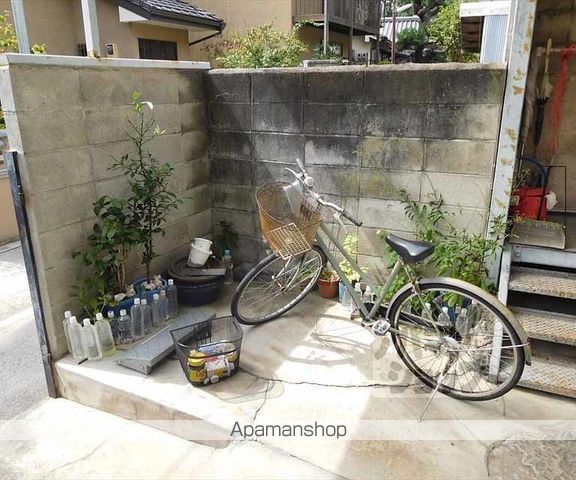 上賀茂アパートの玄関写真