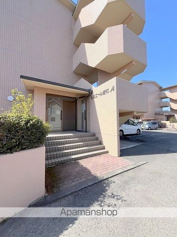 ルミエール吉村A棟の玄関写真