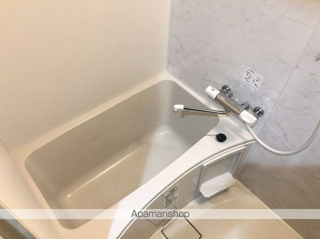 LAZONAの内装写真