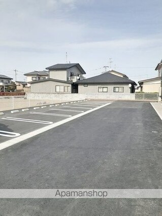 ラ・インパルスブルー[1LDK/50.14m2]の駐車場