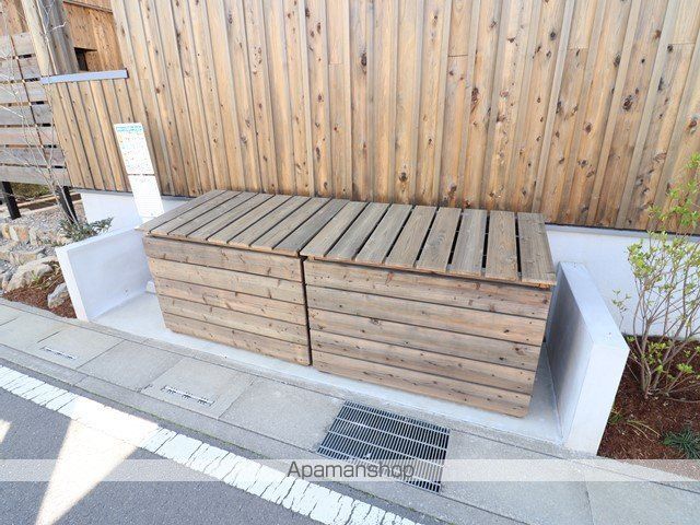 弐番町FLATの玄関写真