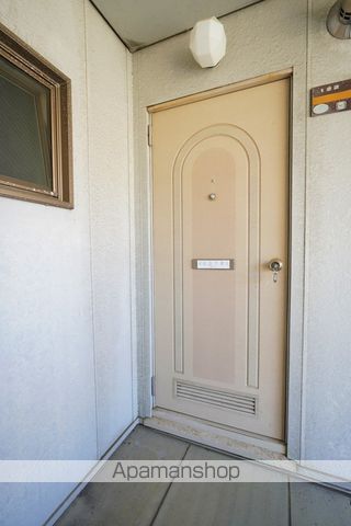 コーポヴァレンシャの玄関写真