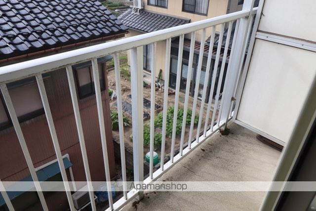 富山地鉄富山市内線 富山大学前駅 徒歩20分 3階建 築34年の内装写真