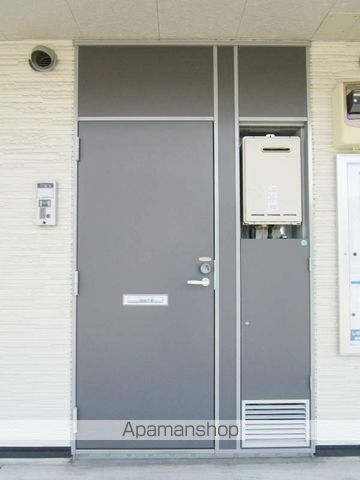 レオパレス城東ガーデンの玄関写真
