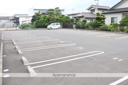 アヴァンセ[1LDK/36m2]の駐車場1