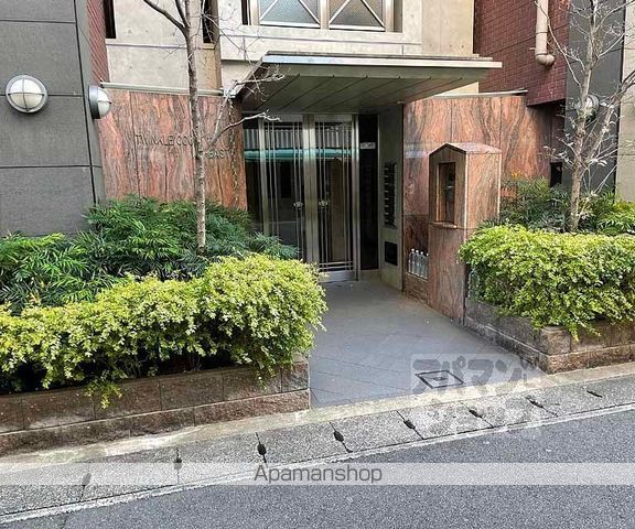 TWINKLECOURT桂EASTの玄関写真