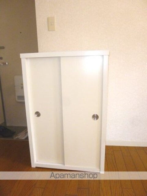 東京都府中市若松町２丁目[1R/14.09m2]の収納