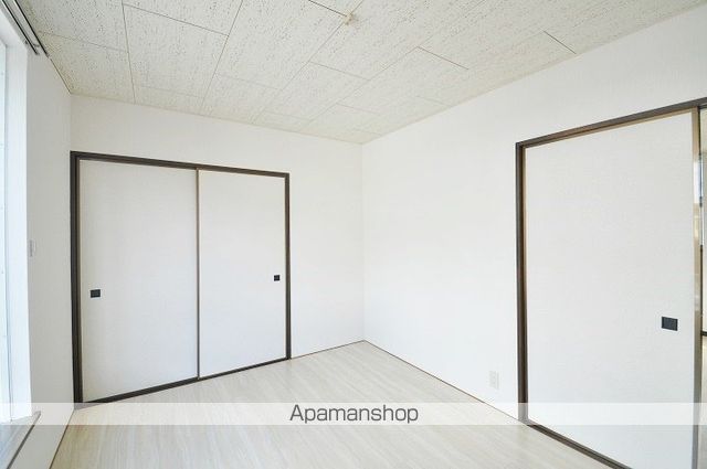 ファミーユKIIの内装写真