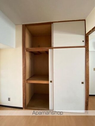 ドルフィン屋島[2LDK/51.3m2]の収納