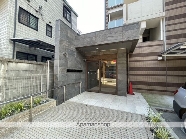 LA DOUCEUR今池南の玄関写真