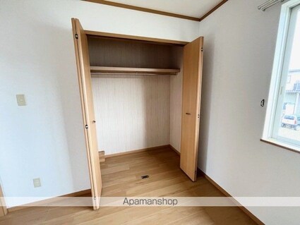 シャン　ド　ルミエール[2LDK/58.12m2]の収納