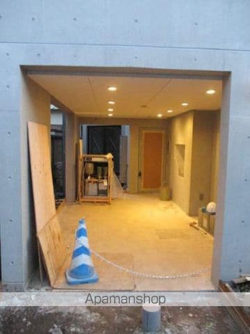 サンシエ中野新橋の玄関写真