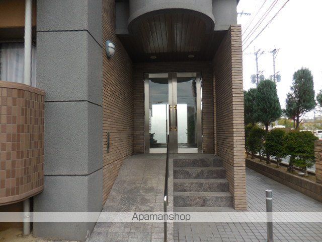 レルベ保田窪の玄関写真