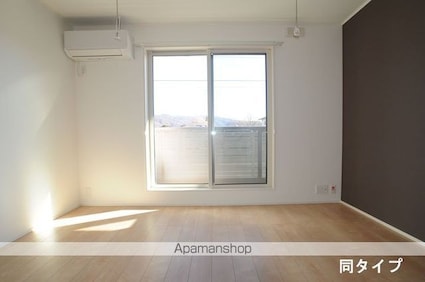 レトア本町西[1K/27.7m2]のリビング・居間