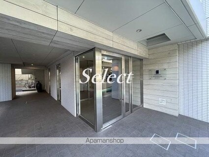 神奈川県横浜市南区二葉町１丁目[1K/27.5m2]のエントランス