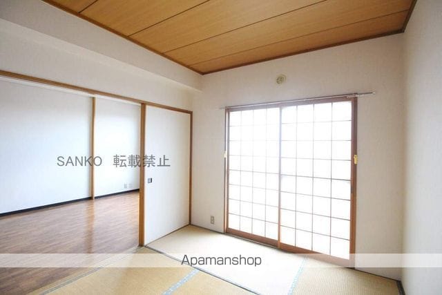 コスモロイヤル東苗穂B棟の内装写真