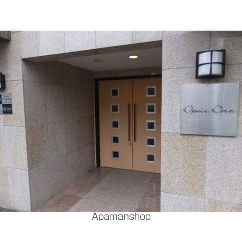 ゼスティ東札幌アネックスの玄関写真