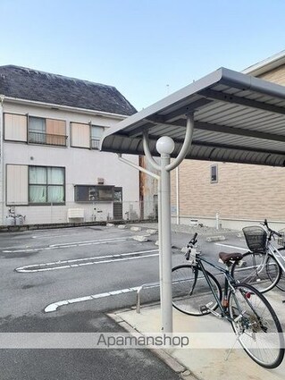 和歌山県和歌山市有本[1LDK/41.36m2]の駐車場2