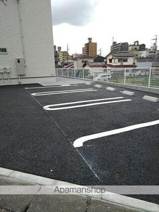 フォンターナ・コリーナⅠ[1K/26.72m2]の駐車場