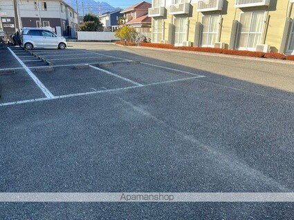 レオパレスＲ＆Ｋ[1K/23.18m2]の駐車場