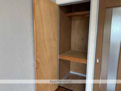 リバーハイツ豊岡[1K/24.64m2]の収納