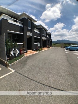 ル・ヴァン・ド・ヴェール[1LDK/53.6m2]のエントランス1