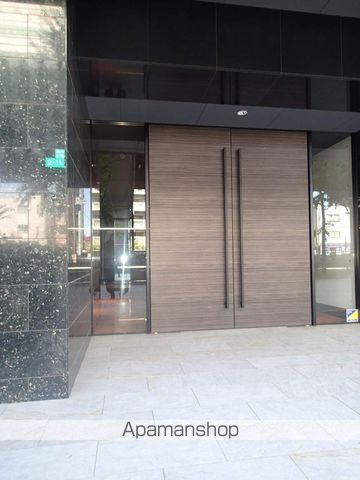 サムティ大阪GRAND EASTの玄関写真