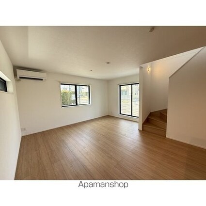 Ｋｏｌｅｔ片倉１１[2SLDK/83.63m2]のリビング・居間1