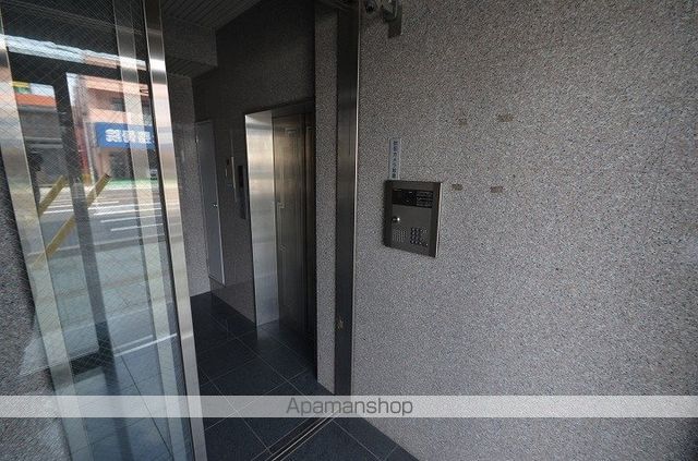 ロイヤルシティ中洲プレミアムの玄関写真