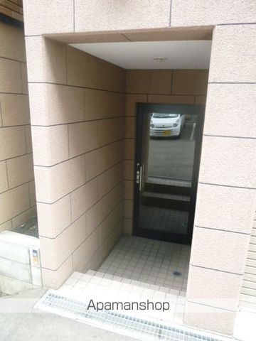 ウイングコート札幌IIの玄関写真
