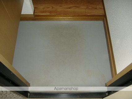 クレール南浅間[2K/47.02m2]の玄関