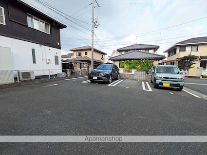 シャルマン[1R/29.35m2]の駐車場