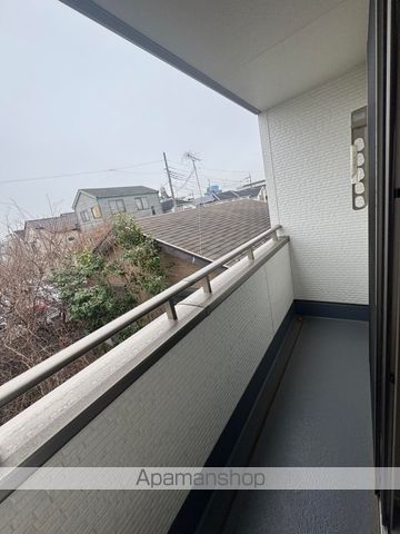 足立区 3階建 築2年の内装写真