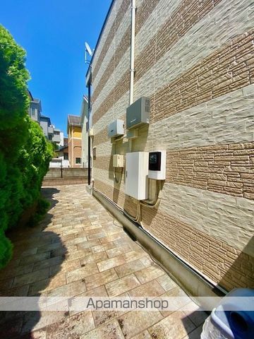 レオパレスナオコーポの玄関写真