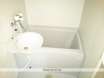 レオパレストリアノン[1K/23.72m2]のバス