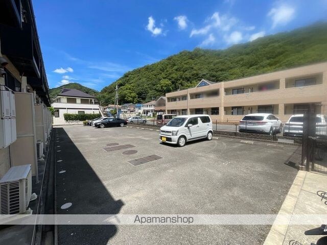 レオパレス紀ノ川[1K/23.18m2]の駐車場1