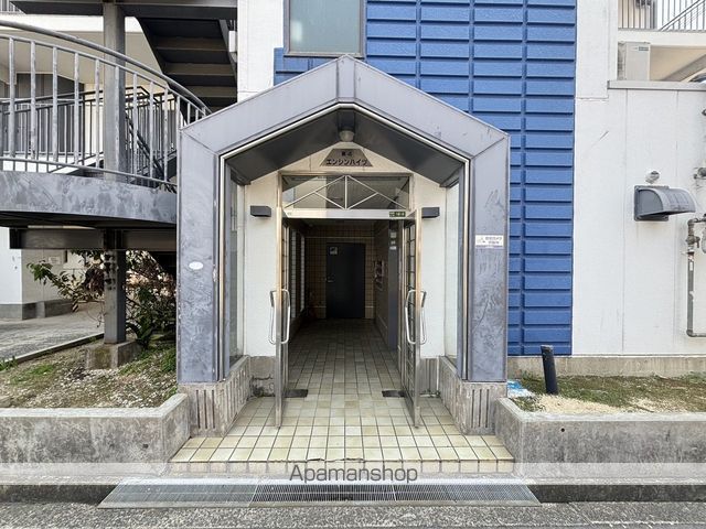 第四エンシンハイツの玄関写真