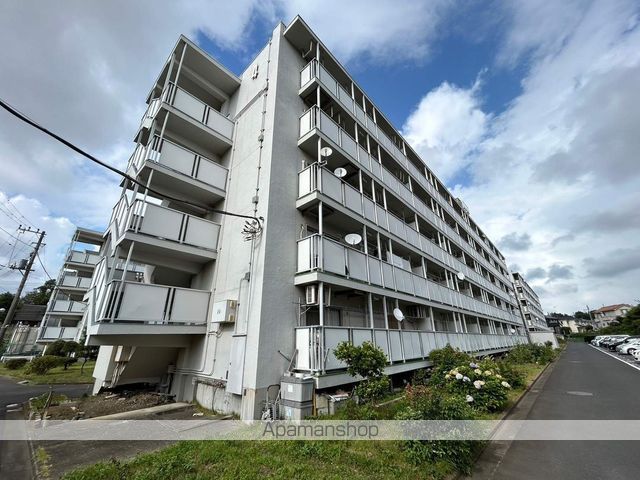 ビレッジハウス亀井野4号棟の外観写真
