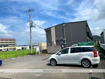 レオパレス実樹[1K/23.61m2]の駐車場