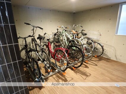 ｑｕａｄｏｒ御器所[1K/25.36m2]の駐車場