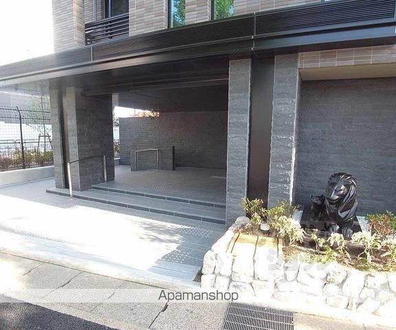 山陰本線 嵯峨嵐山駅 徒歩3分 5階建 築9年の玄関写真
