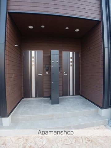 カーサ シトラス仏生山IIの玄関写真
