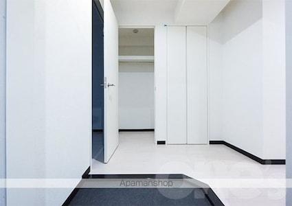 Ｏｎｅ泉[1LDK/60.12m2]の玄関