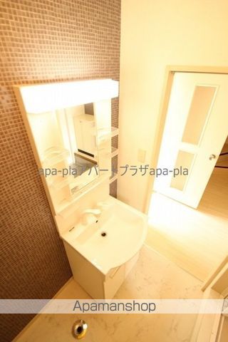メゾネット三番館の内装写真