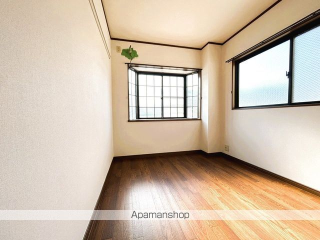 カーメラ冨田の内装写真