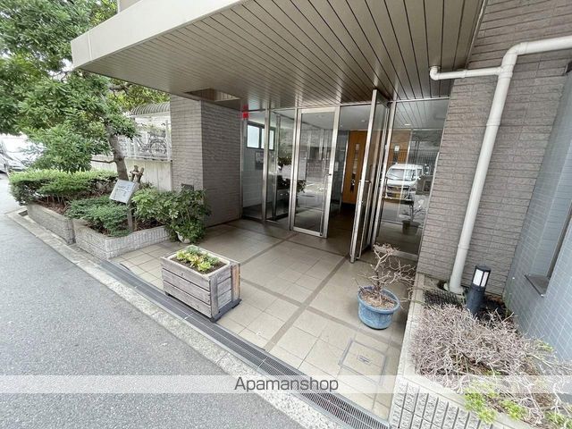 アルカディア玉造の玄関写真