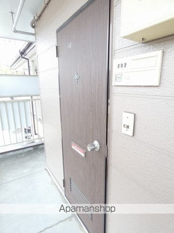 クインテスいわたの玄関写真