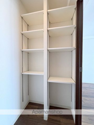 フレンシアノイエUCHIHOMMACHIの内装写真