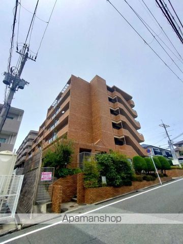 シャトレ千里の外観写真
